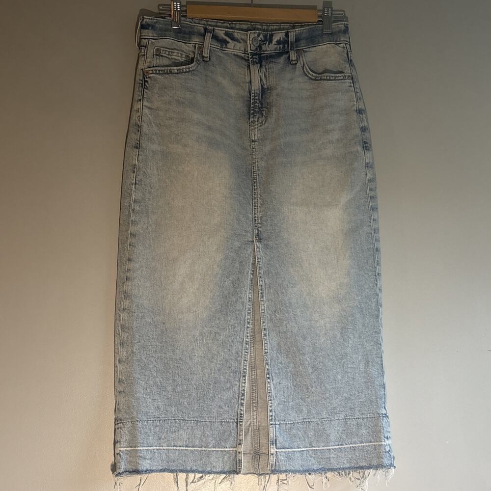 Gap Denim Jean Midi Skirt Frayed Hem Sz 4/27” Light Wash